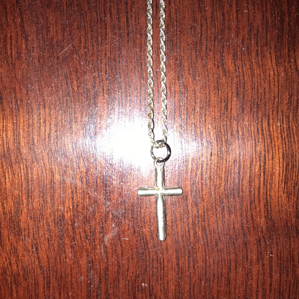 925 Sterling Silver Chain & Cross - 18 inch Silver Chain - Picture 3 of 7